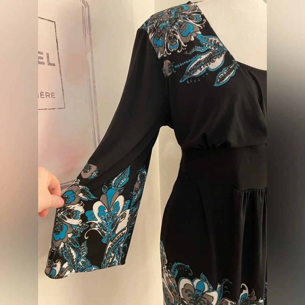 3 Quarter Length Sleeves Dress Black with Flower Design Size L